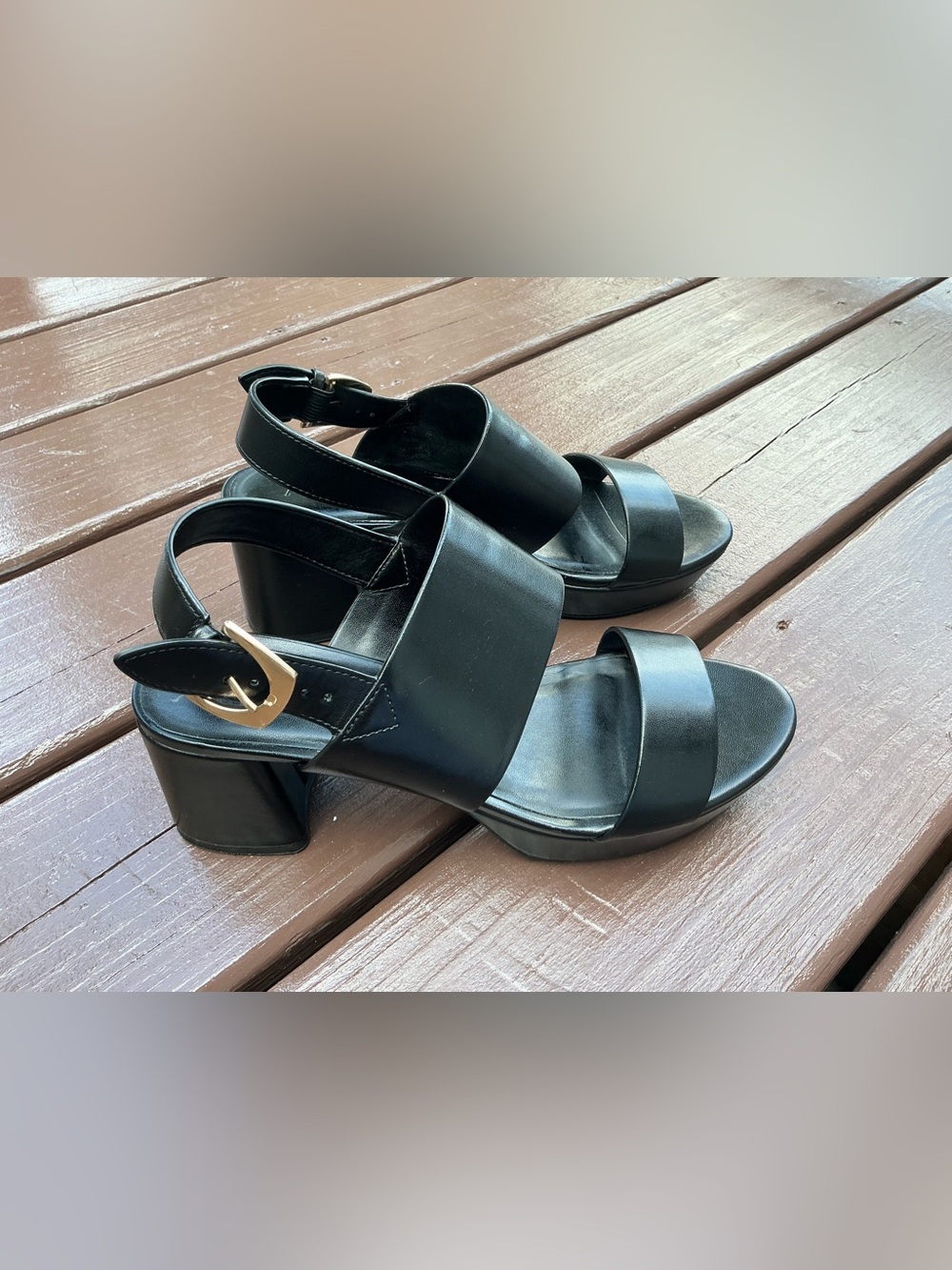 Modern leather Wide-Strap Block Heel Sandals 🌹